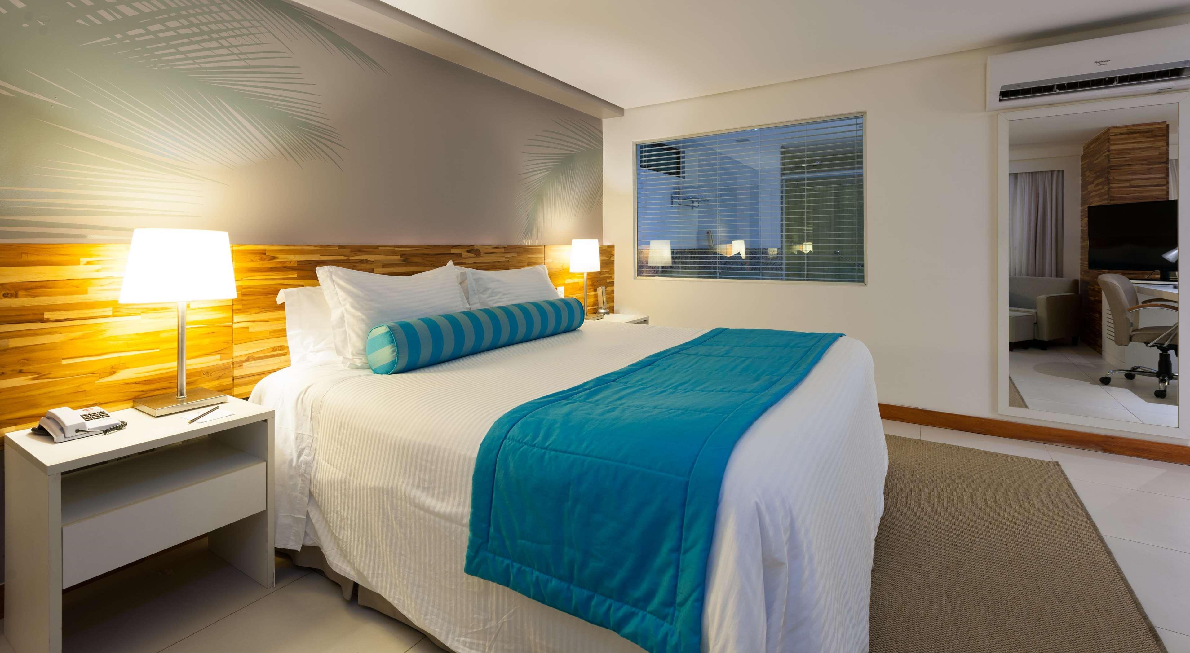Best Western Premier Maceio Buitenkant foto A bedroom at the hotel