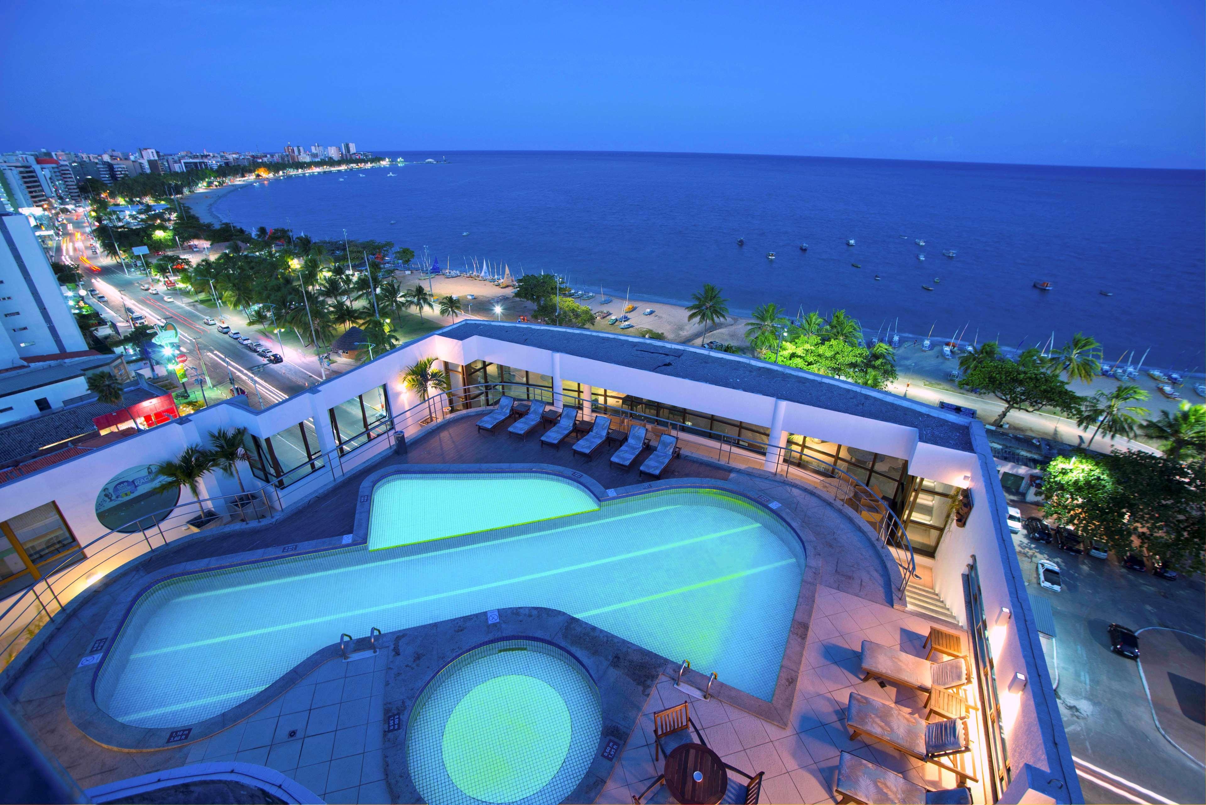 Best Western Premier Maceio Buitenkant foto The pool at the hotel
