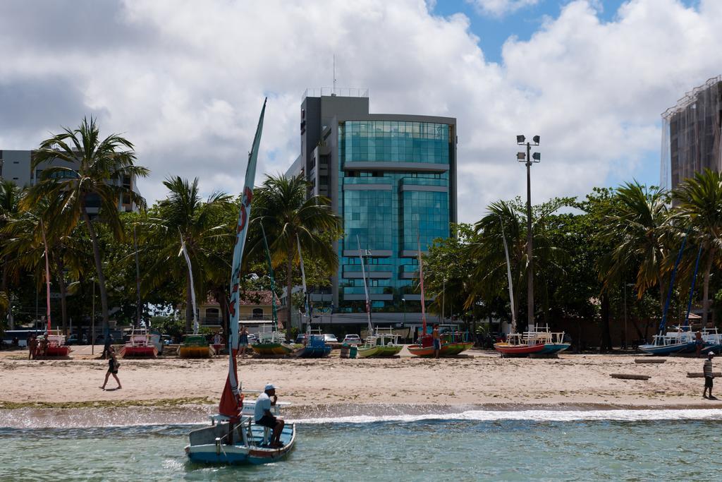 Best Western Premier Maceio Buitenkant foto The headquarters of the Central Bank of Comoros in Moroni